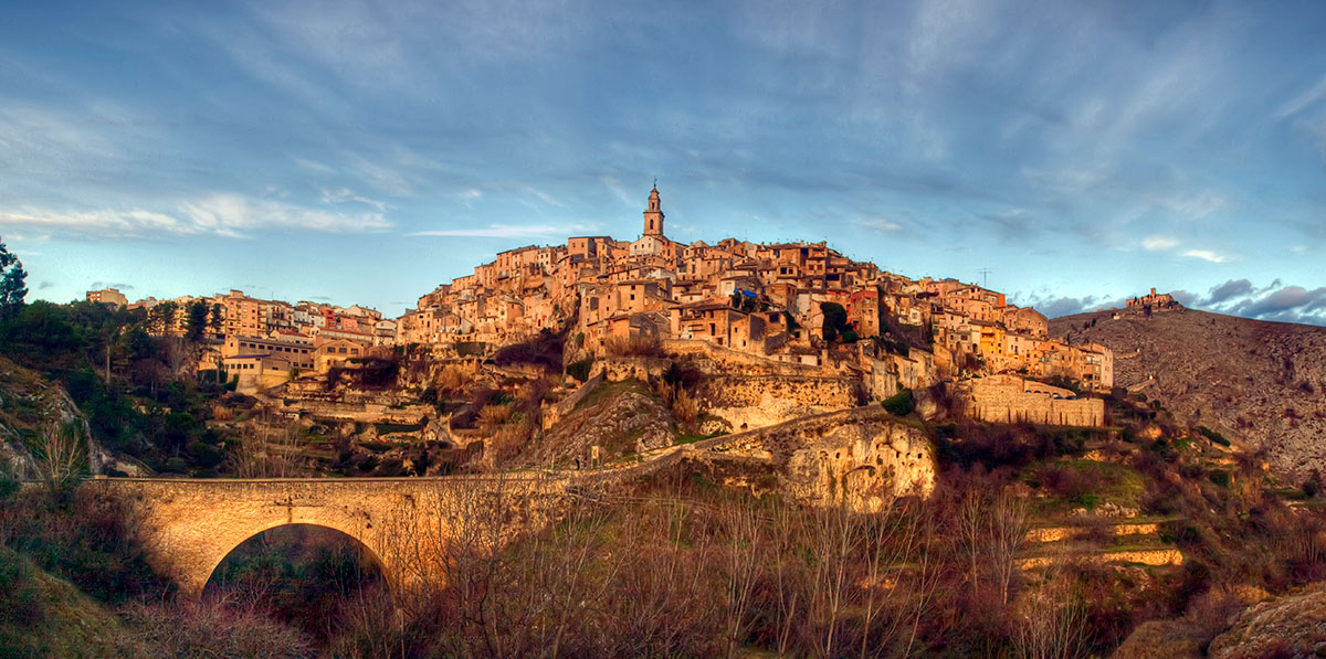 Magical route through Bocairent and Les Covetes Dels Moros